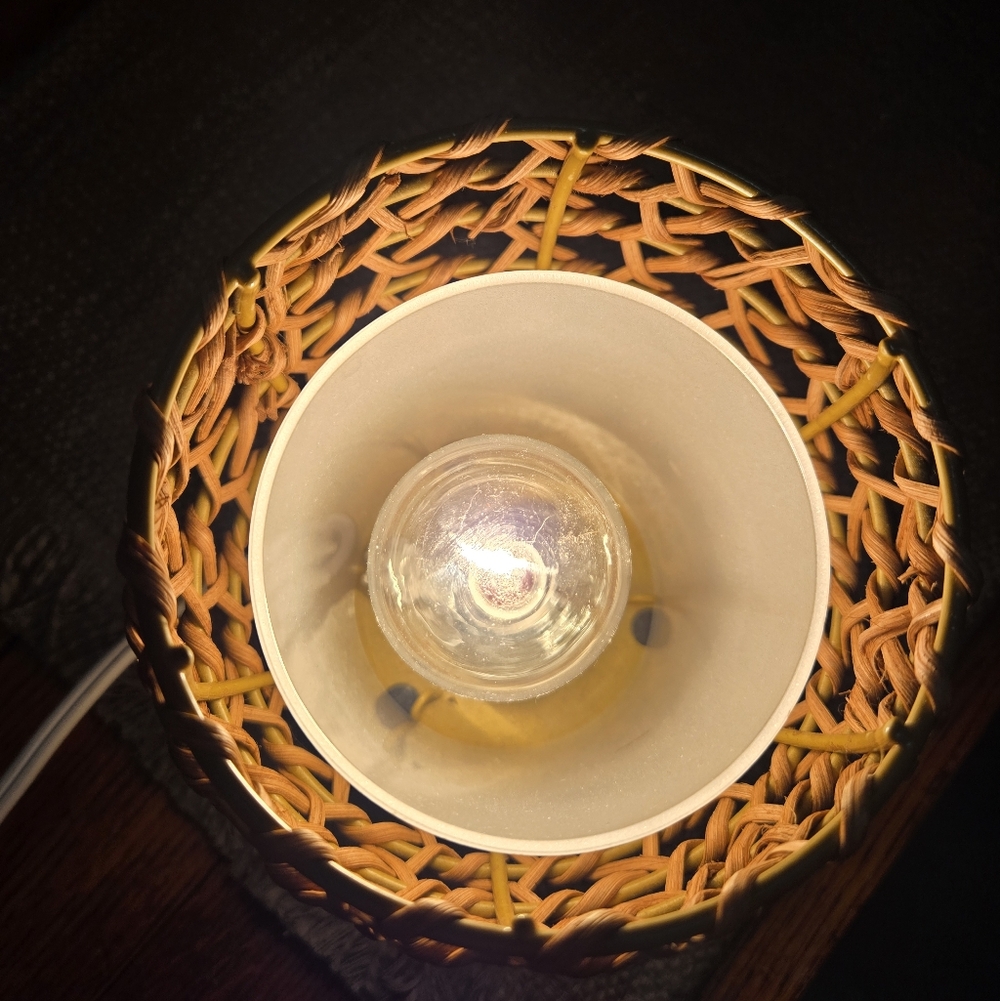 Woven Rattan Table Lamp. Comes W Bulb. 4ft Cord. - Picture 3 of 6